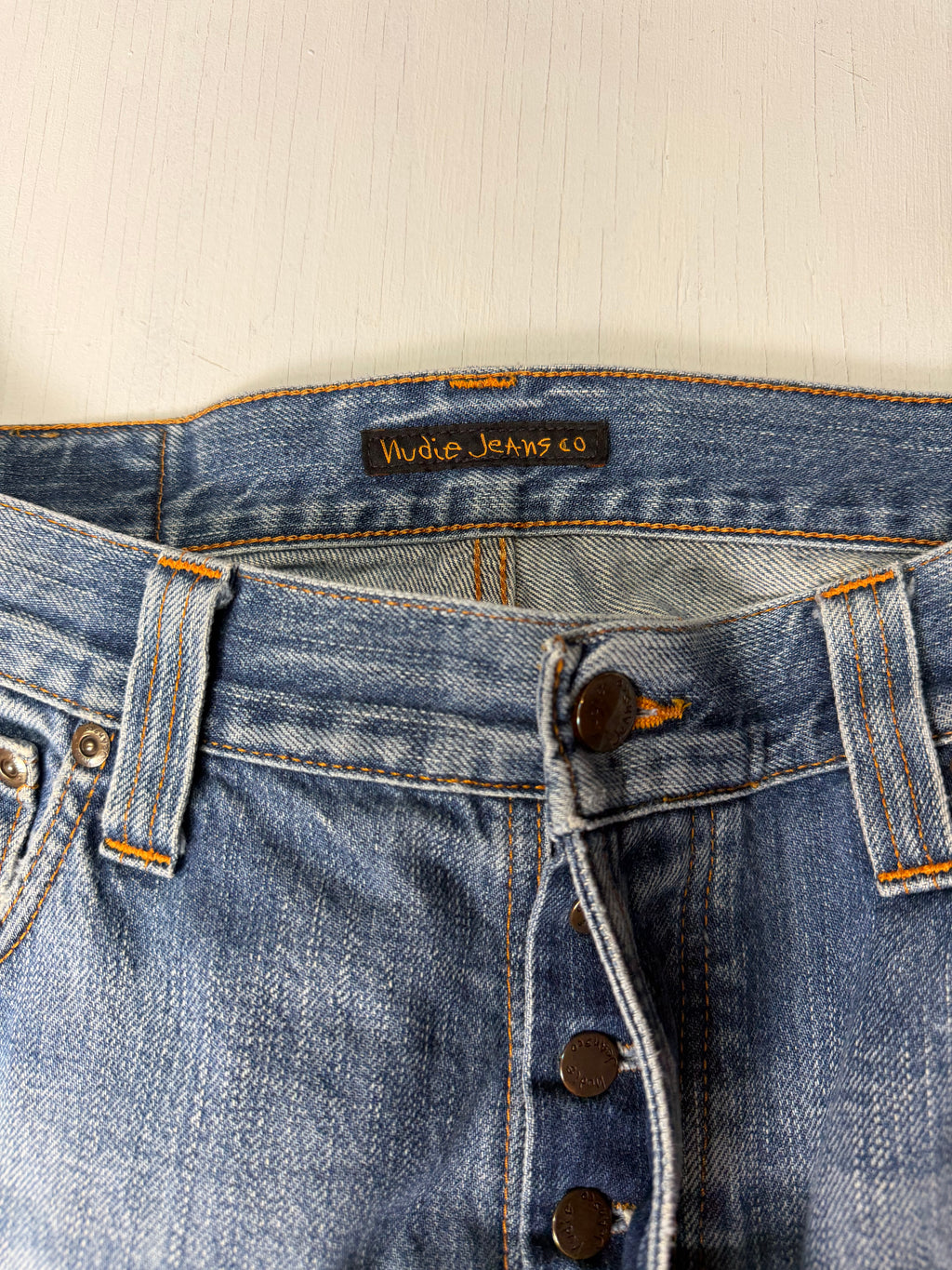 Lightwash Straight Fit Nudie Jeans