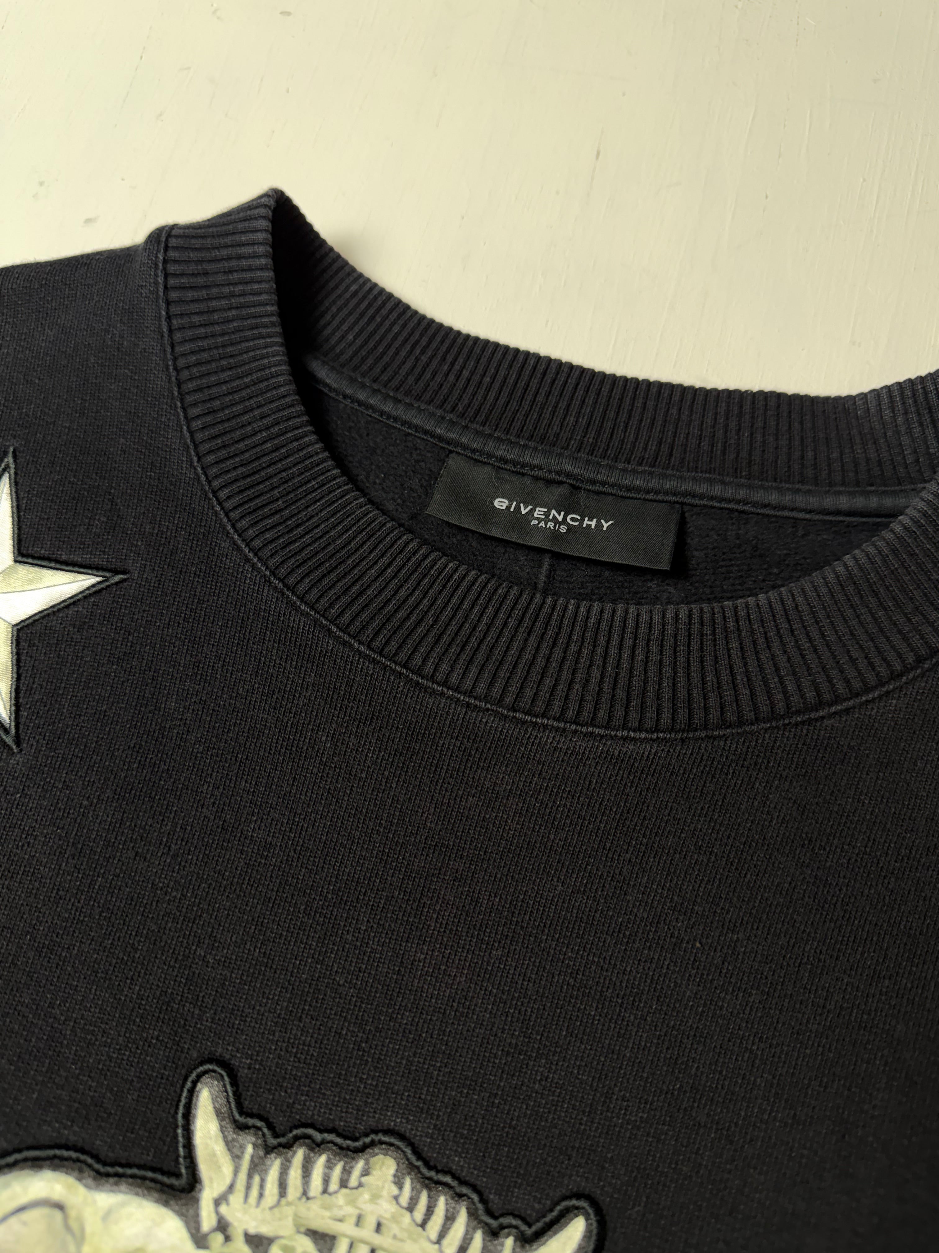 Black Givenchy Star & Crest Crewneck
